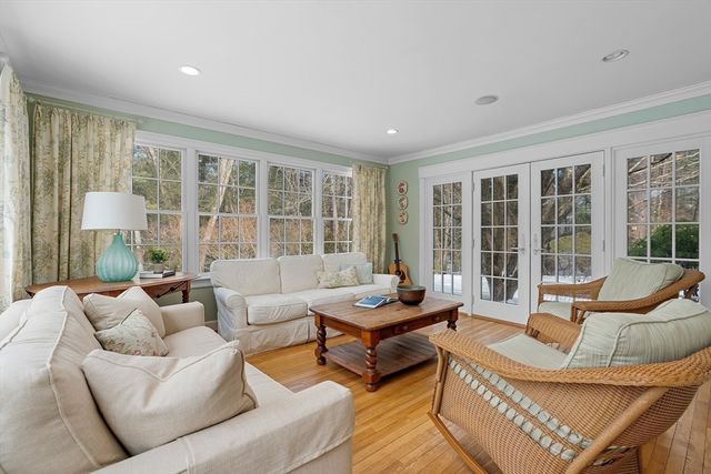 63 Claypit Hill Rd, Wayland, MA 01778