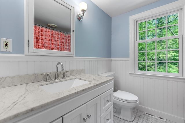 63 Claypit Hill Rd, Wayland, MA 01778
