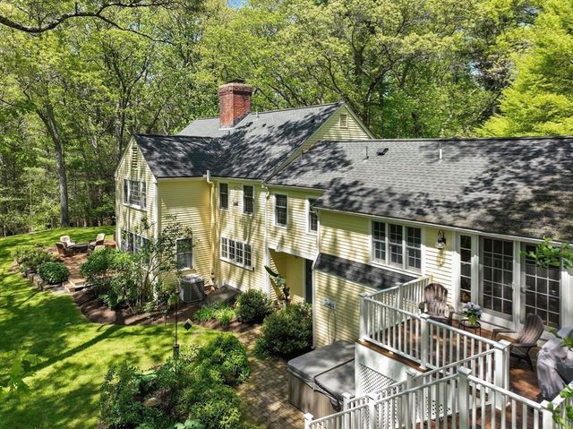 63 Claypit Hill Rd, Wayland, MA 01778