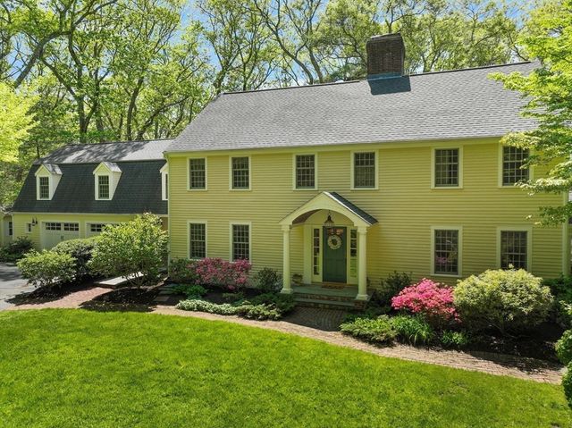 63 Claypit Hill Rd, Wayland, MA 01778
