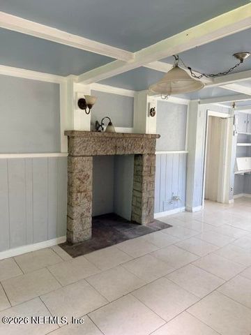 7216 OAKWOOD Drive, Jacksonville, FL 32211