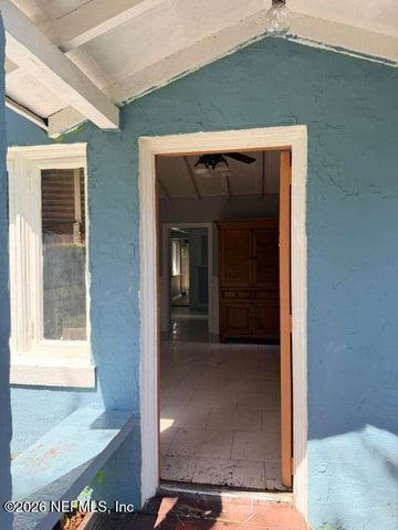 7216 OAKWOOD Drive, Jacksonville, FL 32211
