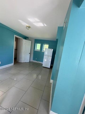 7216 OAKWOOD Drive, Jacksonville, FL 32211