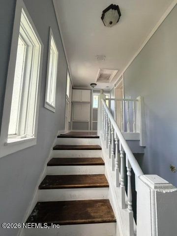 7216 OAKWOOD Drive, Jacksonville, FL 32211