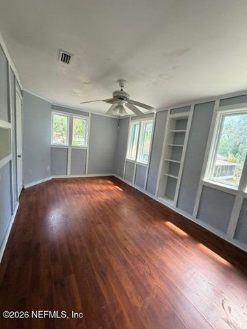 7216 OAKWOOD Drive, Jacksonville, FL 32211