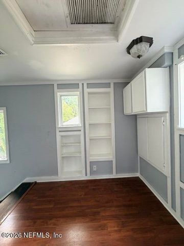 7216 OAKWOOD Drive, Jacksonville, FL 32211