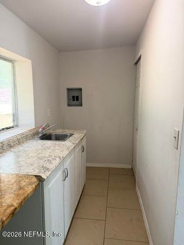 7216 OAKWOOD Drive, Jacksonville, FL 32211