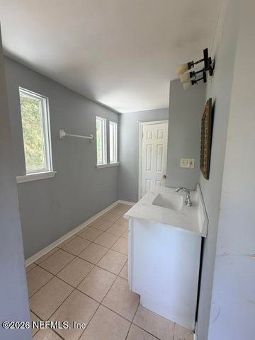 7216 OAKWOOD Drive, Jacksonville, FL 32211
