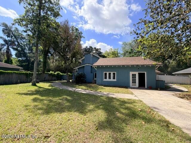 7216 OAKWOOD Drive, Jacksonville, FL 32211