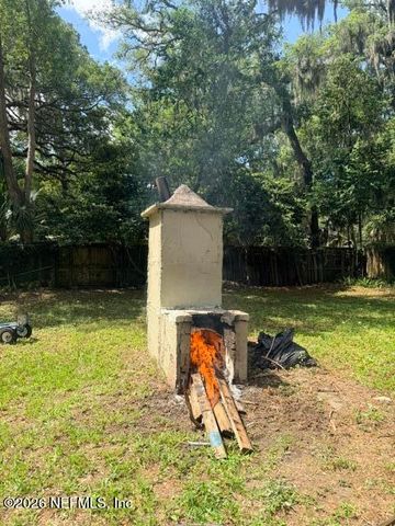 7216 OAKWOOD Drive, Jacksonville, FL 32211