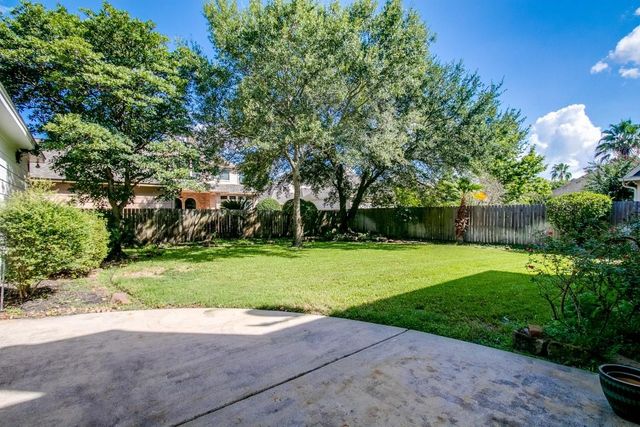 6302 Laver Love Drive, Spring, TX 77379