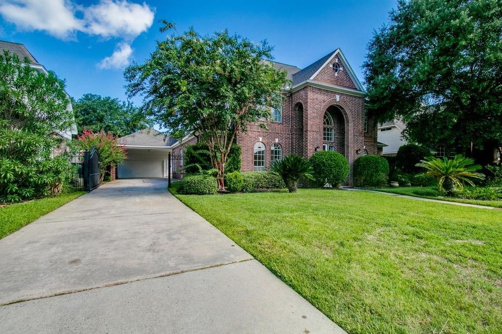 6302 Laver Love Drive, Spring, TX 77379