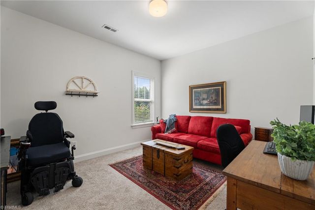1003 Beechcrest Drive, Kernersville, NC 27284