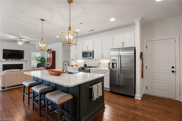 1003 Beechcrest Drive, Kernersville, NC 27284