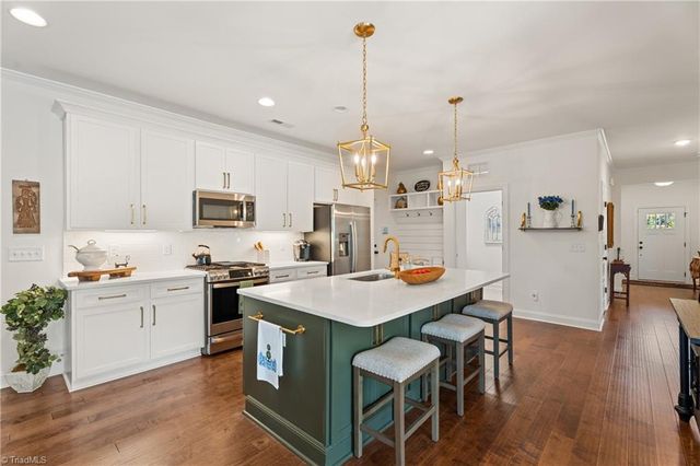 1003 Beechcrest Drive, Kernersville, NC 27284