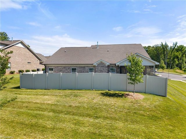 1003 Beechcrest Drive, Kernersville, NC 27284