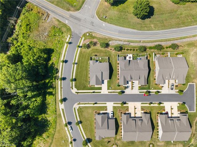 1003 Beechcrest Drive, Kernersville, NC 27284