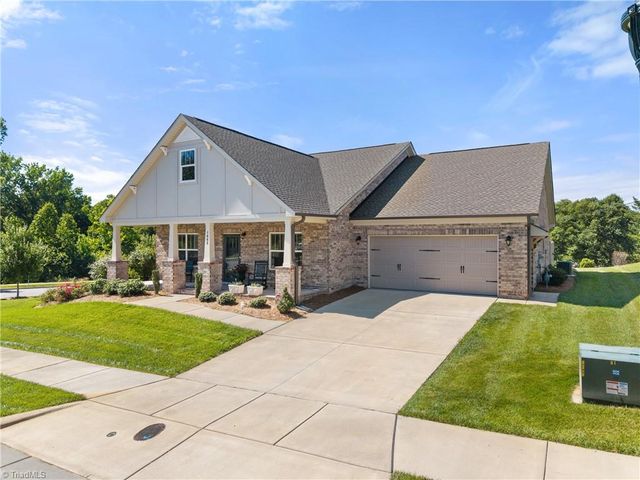 1003 Beechcrest Drive, Kernersville, NC 27284