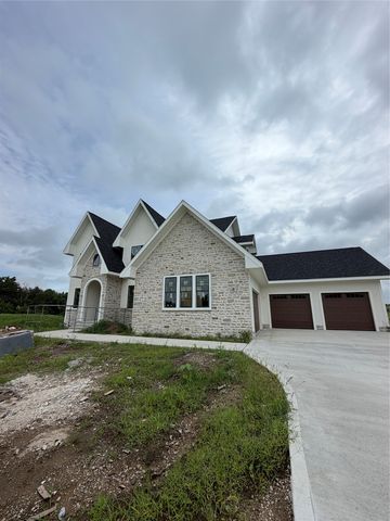 499 NE 9th Street, Polk City, IA 50226