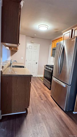 23647 Stonehenge Boulevard, Novi, MI 48375