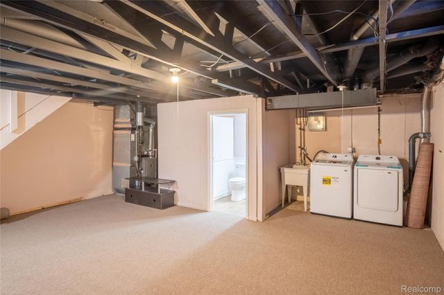 23647 Stonehenge Boulevard, Novi, MI 48375