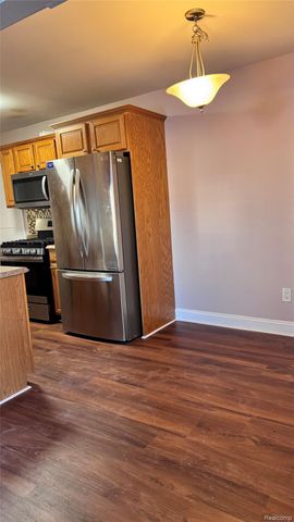 23647 Stonehenge Boulevard, Novi, MI 48375