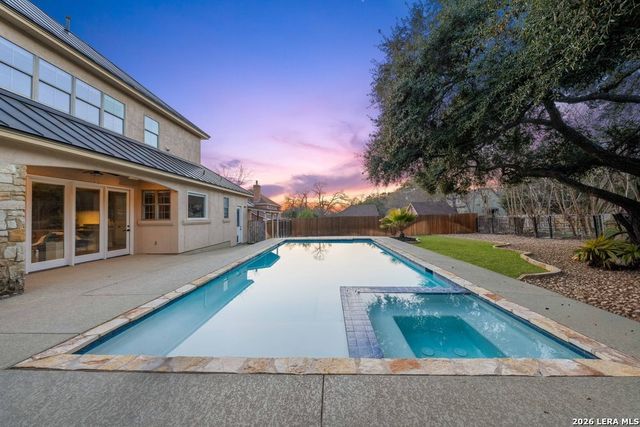 407 Burr Rd, Terrell Hills, TX 78209