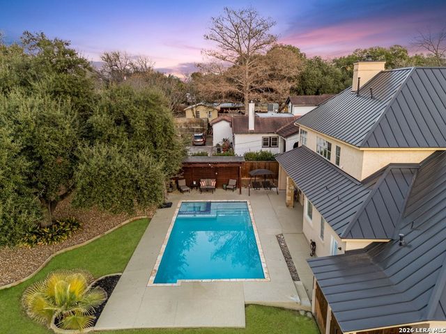 407 Burr Rd, Terrell Hills, TX 78209