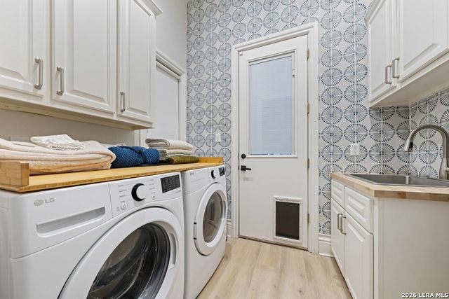 407 Burr Rd, Terrell Hills, TX 78209