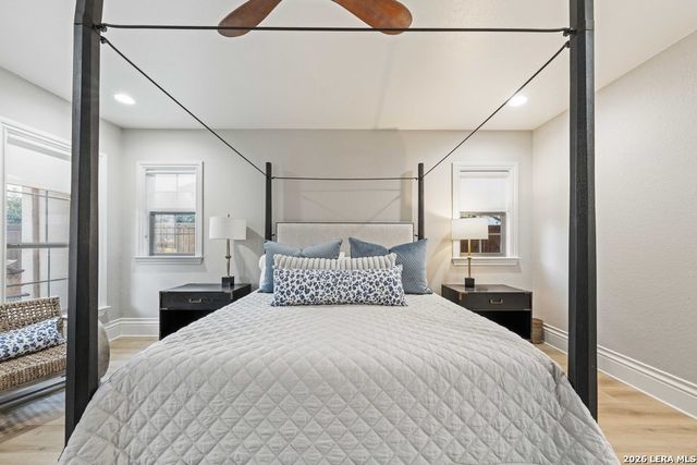 407 Burr Rd, Terrell Hills, TX 78209