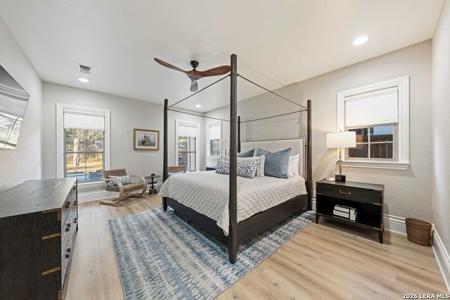 407 Burr Rd, Terrell Hills, TX 78209