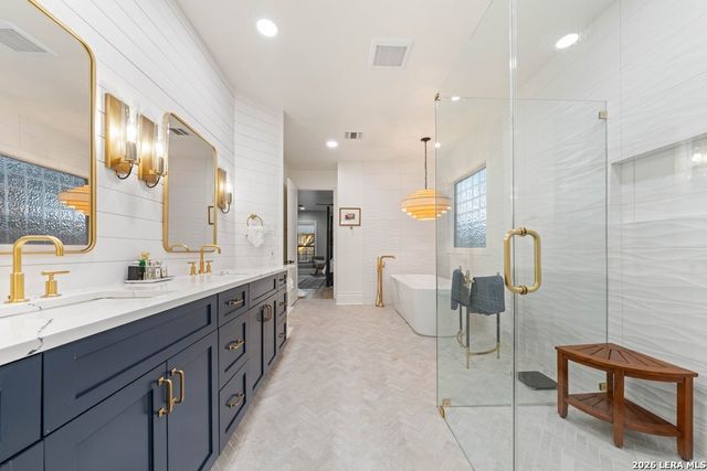 407 Burr Rd, Terrell Hills, TX 78209