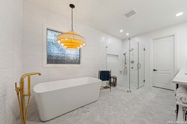 407 Burr Rd, Terrell Hills, TX 78209