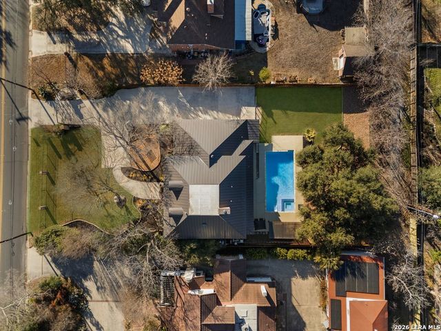 407 Burr Rd, Terrell Hills, TX 78209