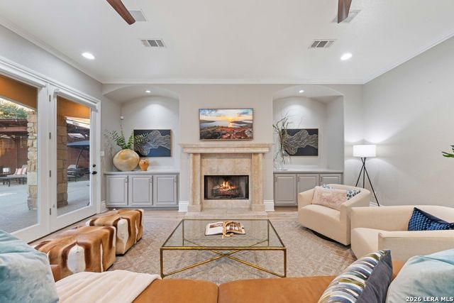 407 Burr Rd, Terrell Hills, TX 78209