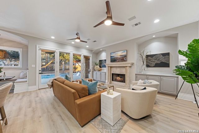 407 Burr Rd, Terrell Hills, TX 78209