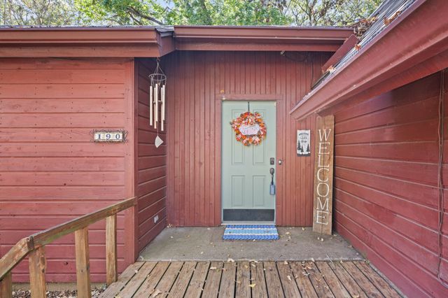 190 Deerwood Circle, Streetman, TX 75859