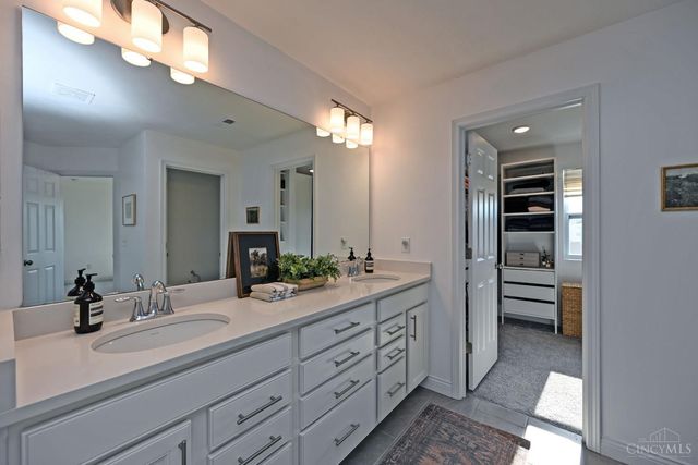 9582 Opal Lane, West Chester, OH 45241