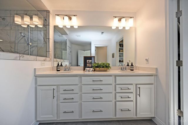 9582 Opal Lane, West Chester, OH 45241