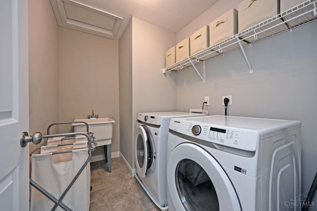 9582 Opal Lane, West Chester, OH 45241