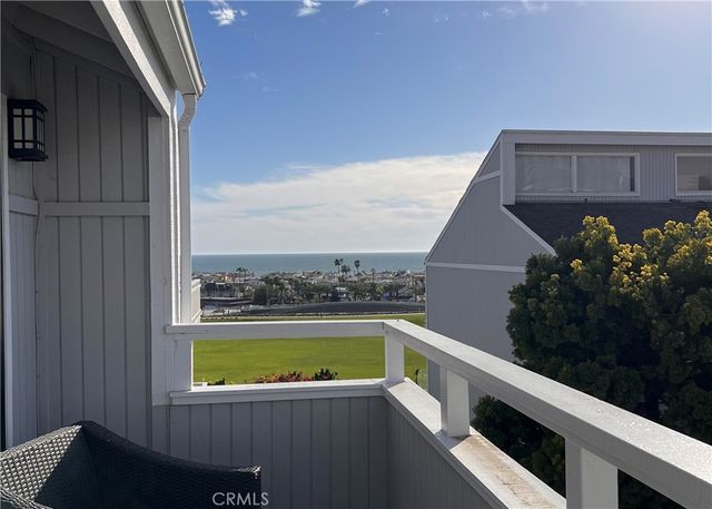 7 Swift Court 210, Newport Beach, CA 92663