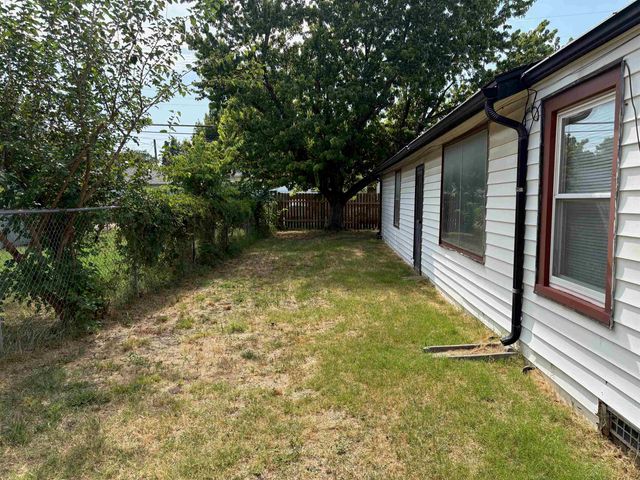 601 S Richmond Ave, Wichita, KS 67213