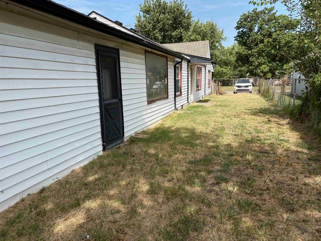 601 S Richmond Ave, Wichita, KS 67213