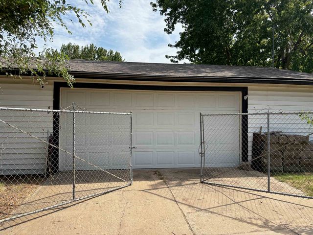 601 S Richmond Ave, Wichita, KS 67213