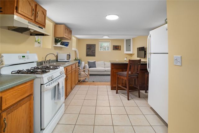 84 Ash Avenue, Cranston, RI 02910