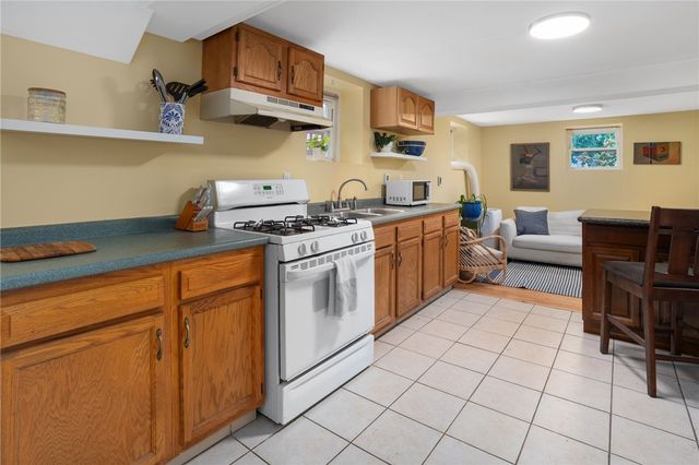 84 Ash Avenue, Cranston, RI 02910