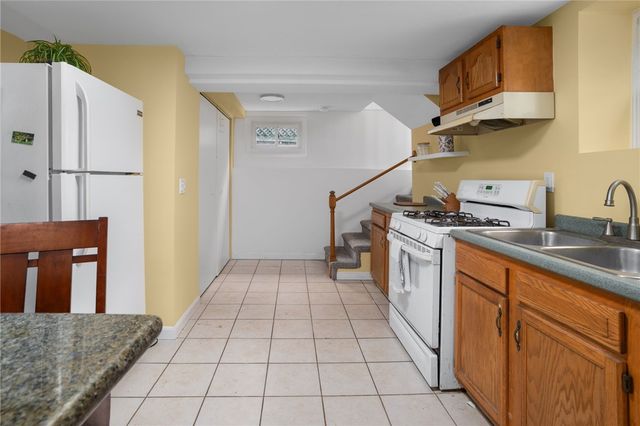 84 Ash Avenue, Cranston, RI 02910