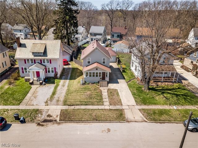 4303 Birchwood Avenue, Ashtabula, OH 44004