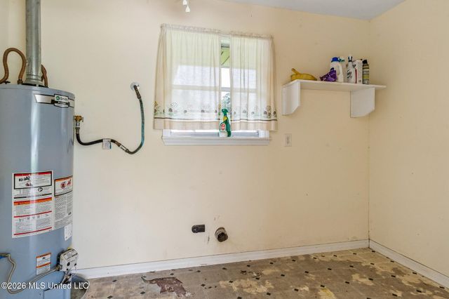 202 Hunter Drive, Ocean Springs, MS 39564