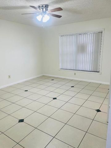 5318 Garden Hills Circle 39-A, West Palm Beach, FL 33415